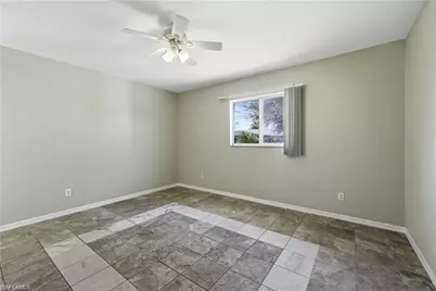 826 SE 5th Ct, Cape Coral, FL 33990 - Photo 5