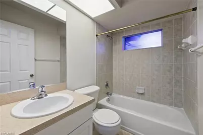 826 SE 5th Ct, Cape Coral, FL 33990 - Photo 3