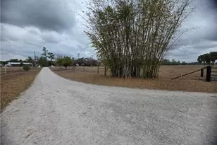 8201 Dosonte Ln, North Fort Myers, FL 33917 - Photo 17