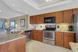 13105 Vanderbilt Dr, Naples, FL 34110 - Photo 7