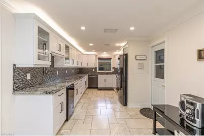 219 Cypress Way W, Naples, FL 34110 - Photo 9