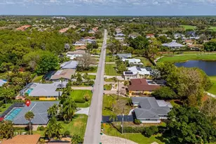 219 Cypress Way W, Naples, FL 34110 - Photo 27