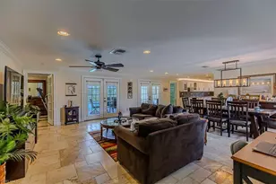 219 Cypress Way W, Naples, FL 34110 - Photo 5