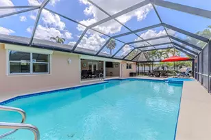 219 Cypress Way W, Naples, FL 34110 - Photo 15