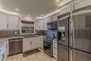 219 Cypress Way W, Naples, FL 34110 - Photo 7