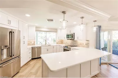 1590 Sandpiper St, Naples, FL 34102 - Photo 3