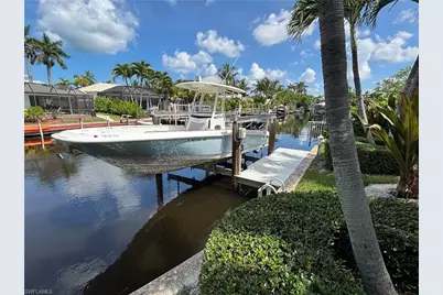 1590 Sandpiper St, Naples, FL 34102 - Photo 13