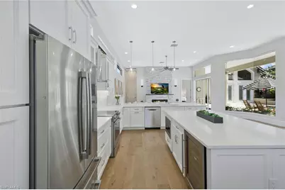 109 Greenfield Ct, Naples, FL 34110 - Photo 7