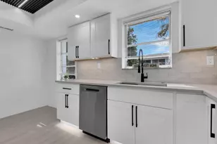 4941 Aztec Cir, Naples, FL 34112 - Photo 7