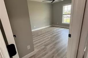 6 NW 13th Pl, Cape Coral, FL 33993 - Photo 13