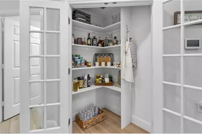 6175 Mandalay Cir #29, Naples, FL 34112 - Photo 5