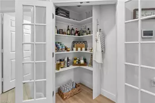 6175 Mandalay Cir, Naples, FL 34112 - Photo 5