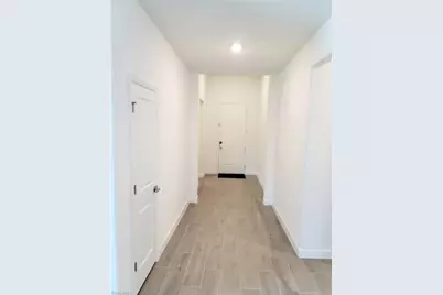 3172 Weston Manor Dr, Alva, FL 33920 - Photo 9