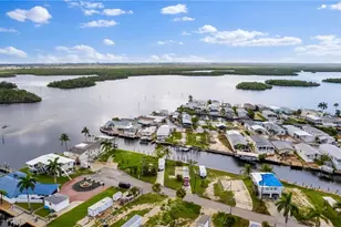 866 Oak St, Fort Myers Beach, FL 33931 - Photo 3