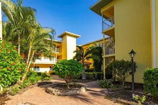 1001 Foxfire Ln, Naples, FL 34104 - Photo 19