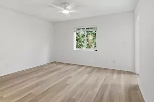 1001 Foxfire Ln, Naples, FL 34104 - Photo 11