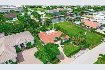 1600 Curlew Ave, Naples, FL 34102 - Photo 3