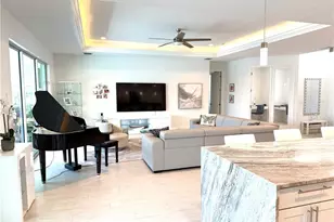 2918 SE 10th Pl, Cape Coral, FL 33904 - Photo 5