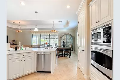 9250 Veneto Pl, Naples, FL 34113 - Photo 19