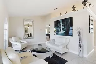 32 NE 9th Ave, Cape Coral, FL 33909 - Photo 5