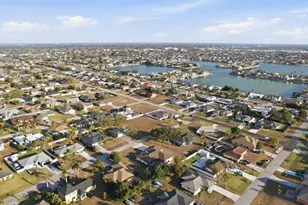 32 NE 9th Ave, Cape Coral, FL 33909 - Photo 49