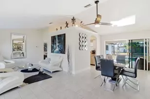 32 NE 9th Ave, Cape Coral, FL 33909 - Photo 3