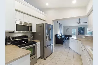 32 NE 9th Ave, Cape Coral, FL 33909 - Photo 15