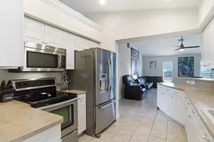 32 NE 9th Ave, Cape Coral, FL 33909 - Photo 15