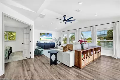 17 SE 15th Ave, Cape Coral, FL 33990 - Photo 7