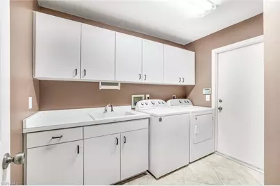 811 Pitch Apple Ln, Naples, FL 34108 - Photo 33