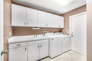 811 Pitch Apple Ln, Naples, FL 34108 - Photo 33