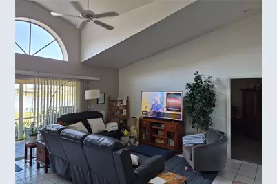 10520 Regent Cir, Naples, FL 34109 - Photo 3