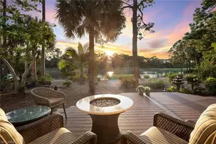 813 Barcarmil Way, Naples, FL 34110 - Photo 3