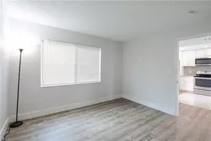 123 Palm Dr, Naples, FL 34112 - Photo 3