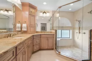 577 Beachwalk Cir, Naples, FL 34108 - Photo 21