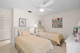 577 Beachwalk Cir, Naples, FL 34108 - Photo 23