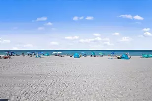 577 Beachwalk Cir, Naples, FL 34108 - Photo 45