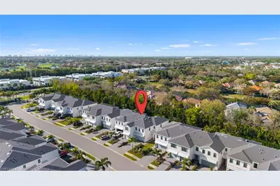 13005 Pembroke Dr, Naples, FL 34105 - Photo 39