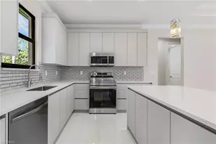 4302 18th Ave SE, Naples, FL 34117 - Photo 7