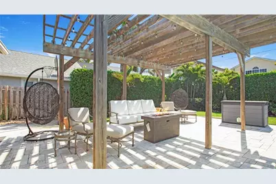 800 100th Ave N, Naples, FL 34108 - Photo 21