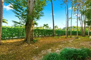 9570 Crescent Garden Dr, Naples, FL 34109 - Photo 23