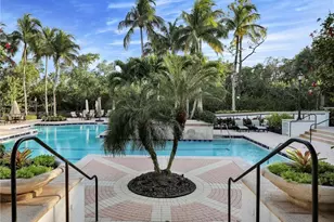 455 Cove Tower Dr, Naples, FL 34110 - Photo 1