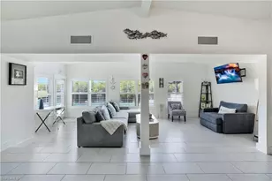 1712 Harbor Ln, Naples, FL 34104 - Photo 3