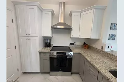 6101 Lake Front Dr, Fort Myers, FL 33908 - Photo 7