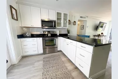 905 13th St N, Naples, FL 34102 - Photo 5