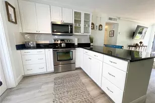 905 13th St N, Naples, FL 34102 - Photo 5