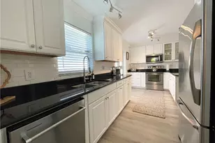 905 13th St N, Naples, FL 34102 - Photo 7