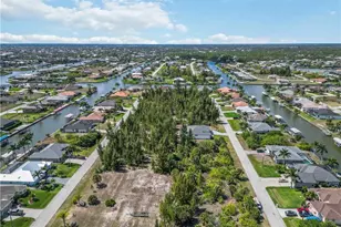 15609 Melport Cir, Port Charlotte, FL 33981 - Photo 9