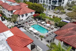 221 9th St S, Naples, FL 34102 - Photo 33