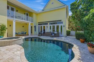 775 Broad Ct N, Naples, FL 34102 - Photo 5